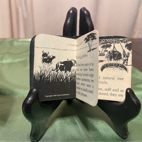 EUC Vintage coach wallet, water buffalo hide, with book, black ⭐️ Dead stock⭐️ - Picture 3 of 10